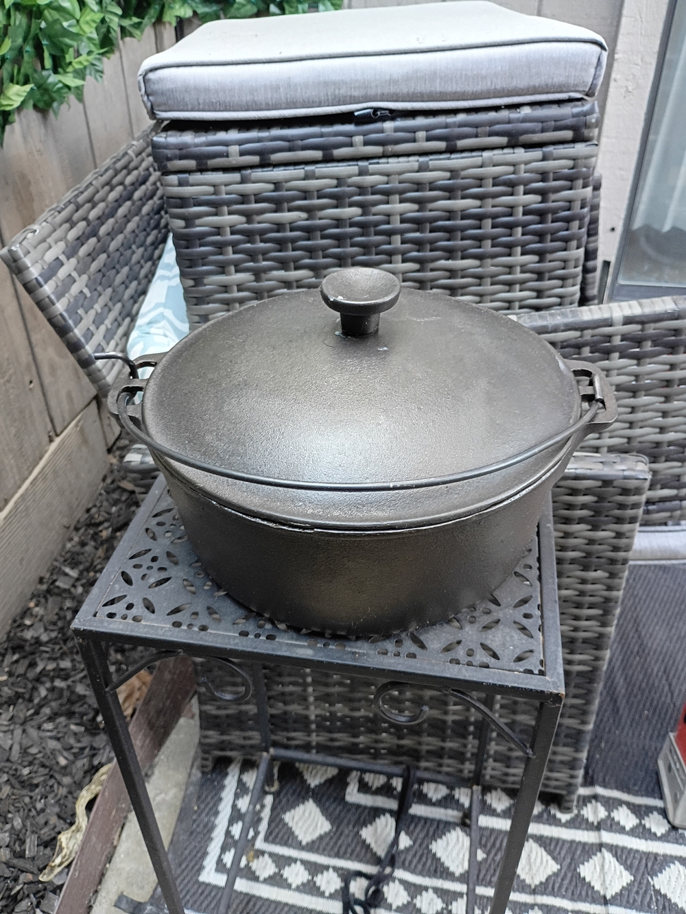 Wagner Ware/Griswold Cast Iron Dutch Oven with Lid